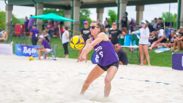 Twitter: @TCUBeachVB